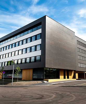 Lavere energikostnader er nøkkelen - bli kjent med løsningene i Miljøhuset GK i Ryen Lavere energikostnader er nøkkelen - bli kjent med løsningene i Miljøhuset GK i Ryen