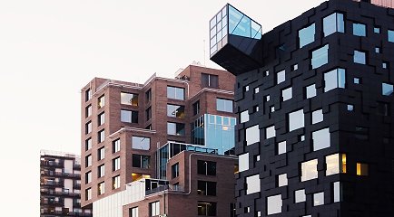 Barcode er en rekke av nærings- og boligbygg i Bjørvika i Oslo. GK har levert teknisk entreprise for flere av byggene. 