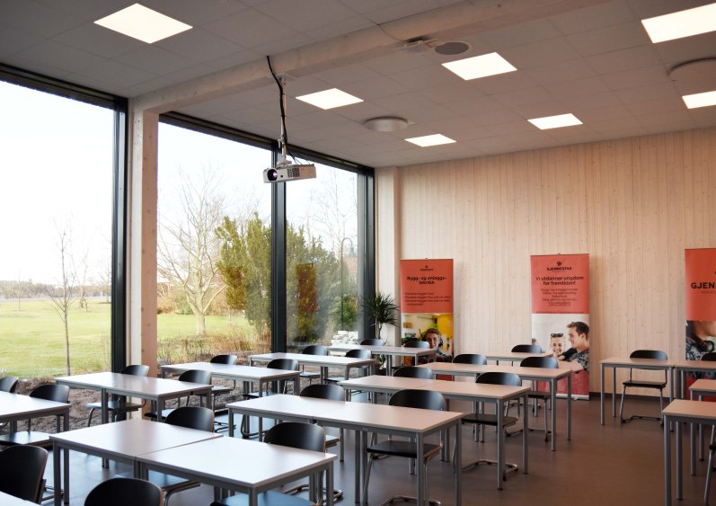 Lyse og flotte klasserom med godt inneklima ved Gjennestad VGS