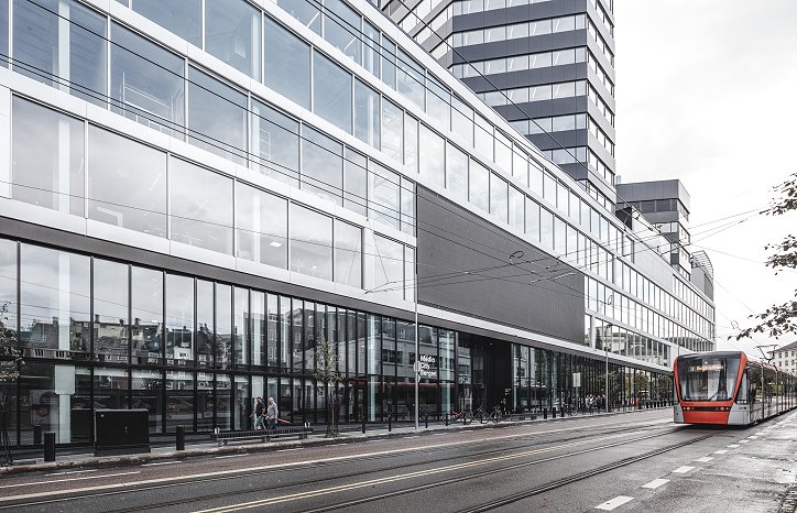 Media City i Bergen er en kunnskaps- og næringspark som samler medieteknologiaktører, utdannings- og forskningsmiljøer, samt to mediehus under ett tak i Bergen sentrum. Det er det første prosjektet av sin type i Norden, og ble ferdigstilt i 2017. Media City i Bergen er en kunnskaps- og næringspark som samler medieteknologiaktører, utdannings- og forskningsmiljøer, samt to mediehus under ett tak i Bergen sentrum. Det er det første prosjektet av sin type i Norden, og ble ferdigstilt i 2017.