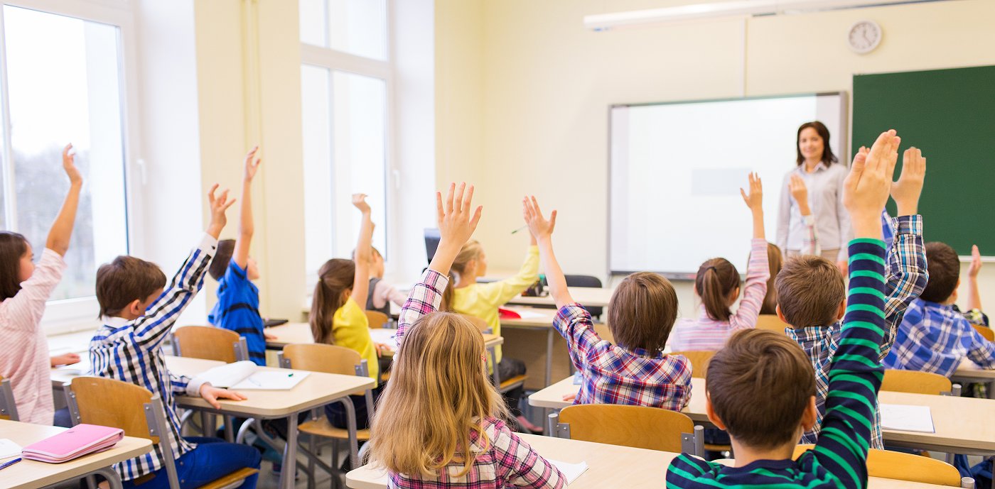 barn i et klasserom. Influensasesongen i anmarsj. barn i et klasserom. Influensasesongen i anmarsj.