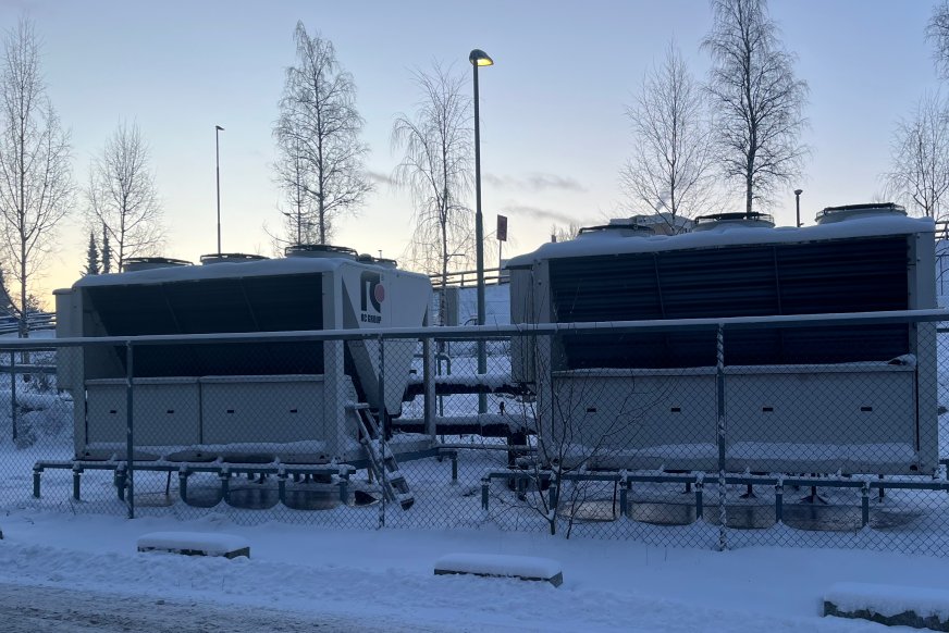 Varmepumpe i vinterlandskap