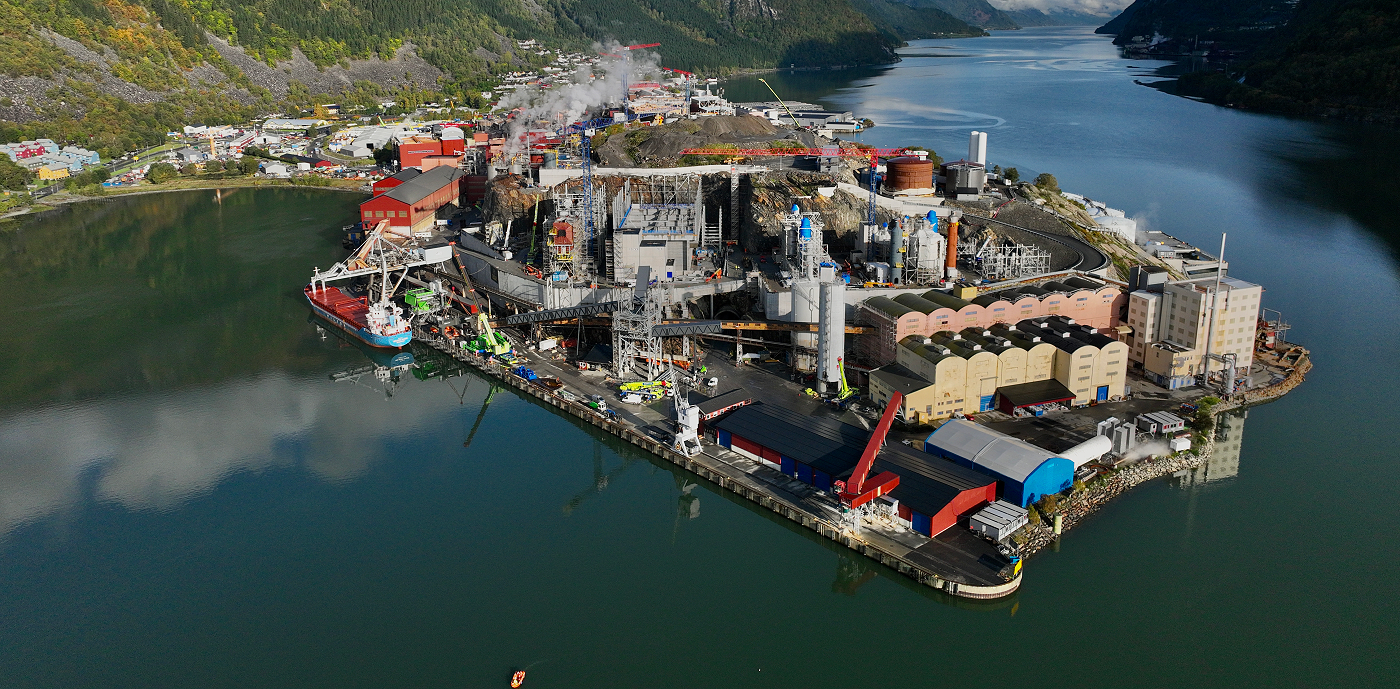 Boilden Odda er etablert på halvøyen Eitrheimsneset. Foto: Boliden