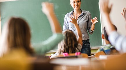 Fire av ti ansatte i skolebygg plages av dårlig inneklima Fire av ti ansatte i skolebygg plages av dårlig inneklima
