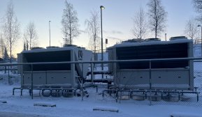 Varmepumpe i vinterlandskap