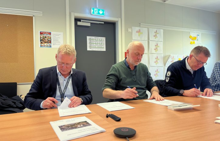 GK og Sykehusbygg signerer kontrakt om Nye Aker sykehus.