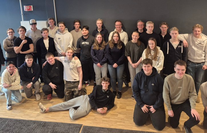Gruppebilde av lærlinger på samling i Trondheim.